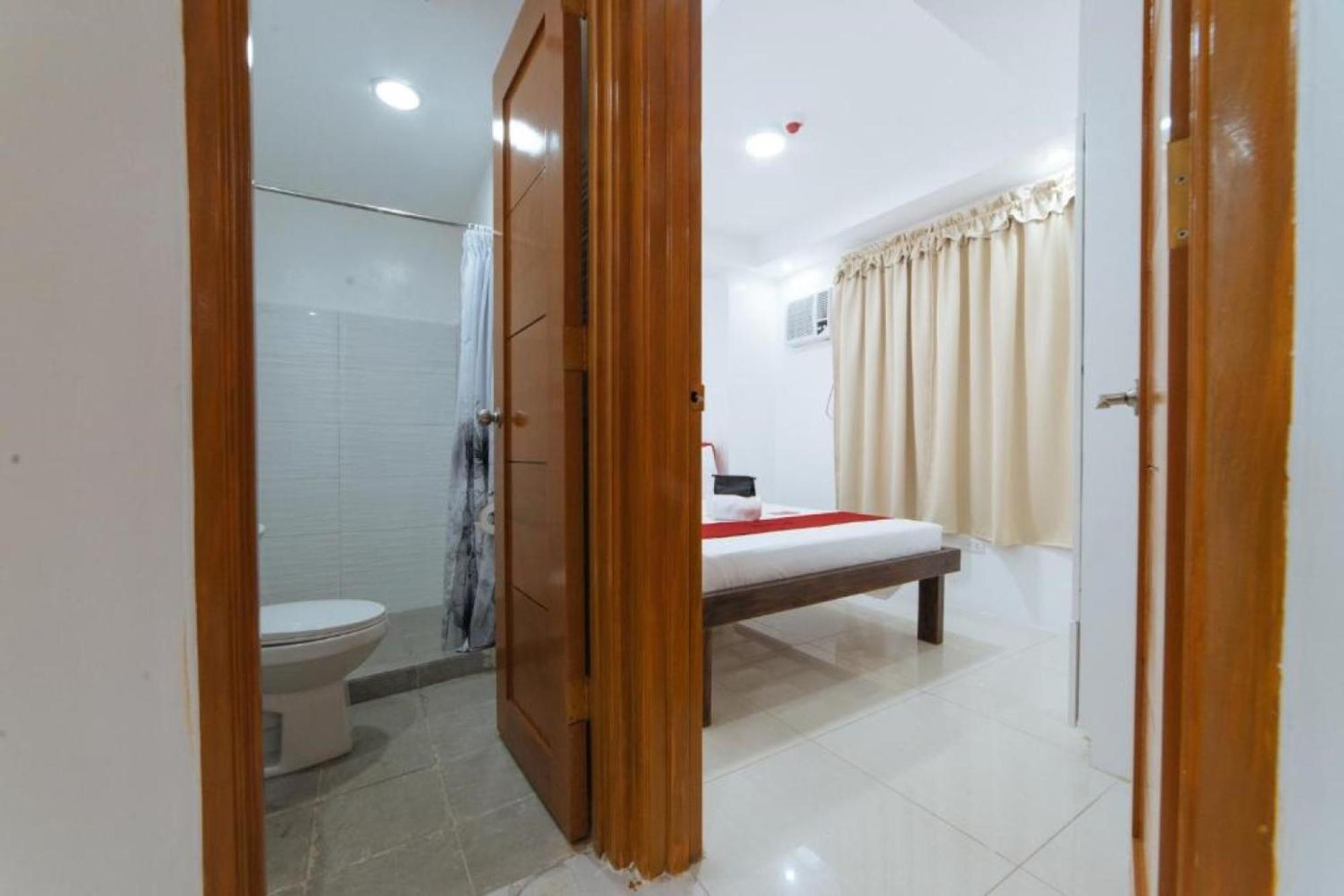 Reddoorz At Dbuilders Rooms Bangkal Makati Makati City Exterior foto