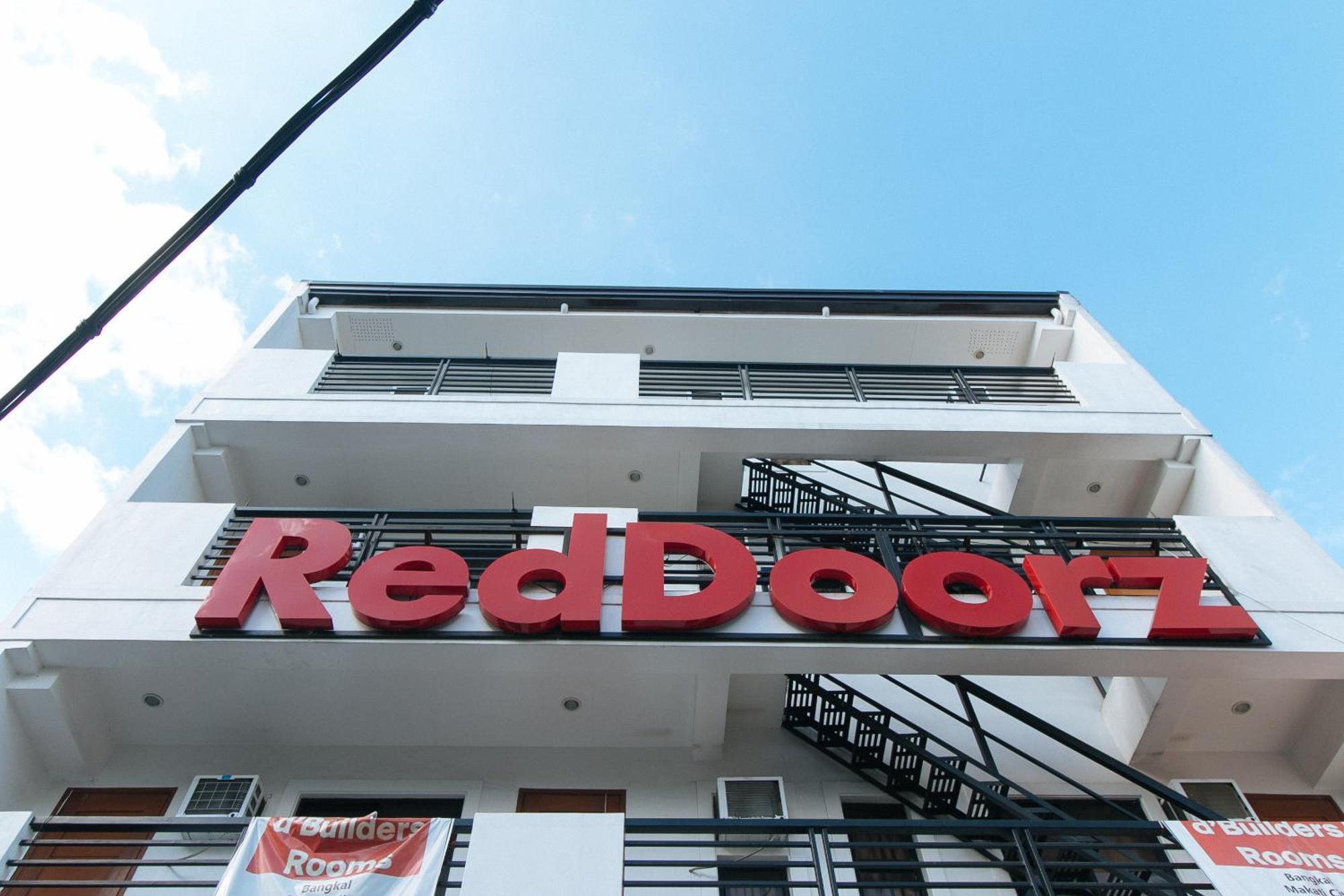Reddoorz At Dbuilders Rooms Bangkal Makati Makati City Exterior foto
