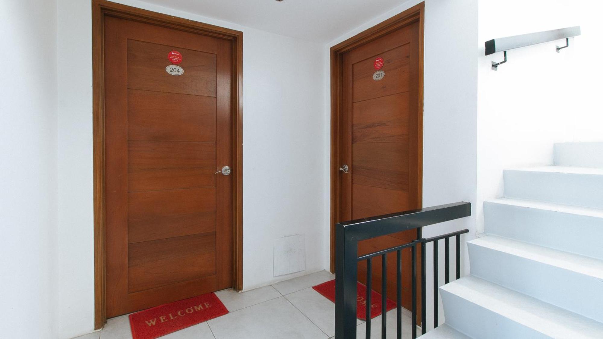 Reddoorz At Dbuilders Rooms Bangkal Makati Makati City Exterior foto