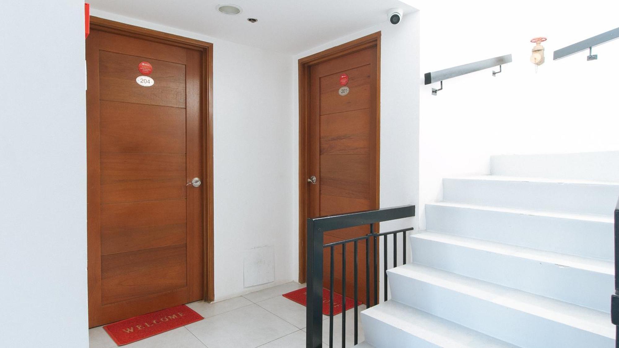 Reddoorz At Dbuilders Rooms Bangkal Makati Makati City Exterior foto